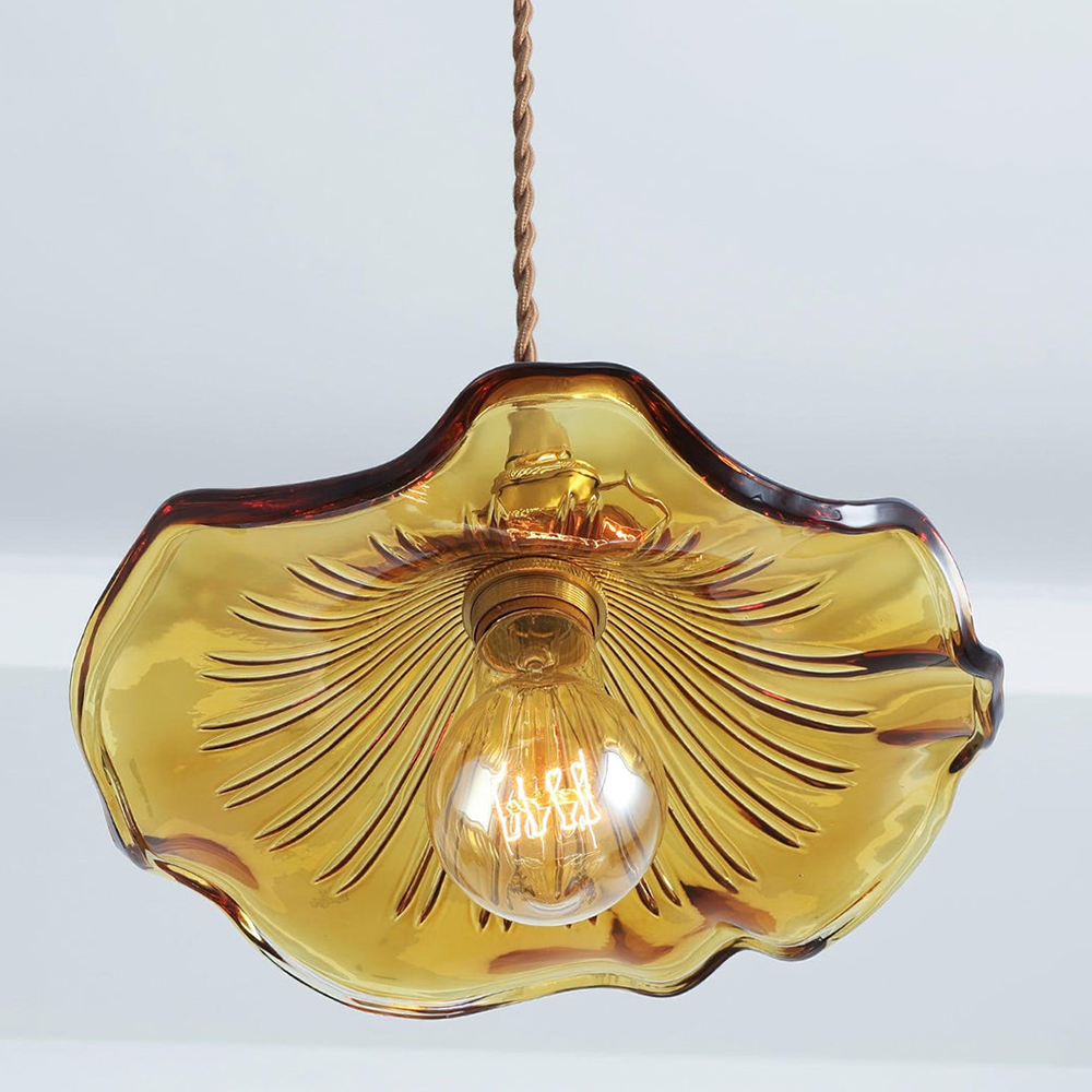 Floria | Elegant hibiscusblomst formet rillede glaspendellampe