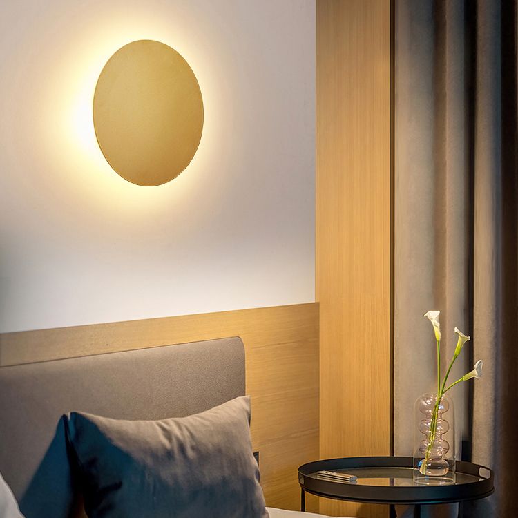 Valnor | Minimalistisk cirkulær silhuet metal halo væglampe