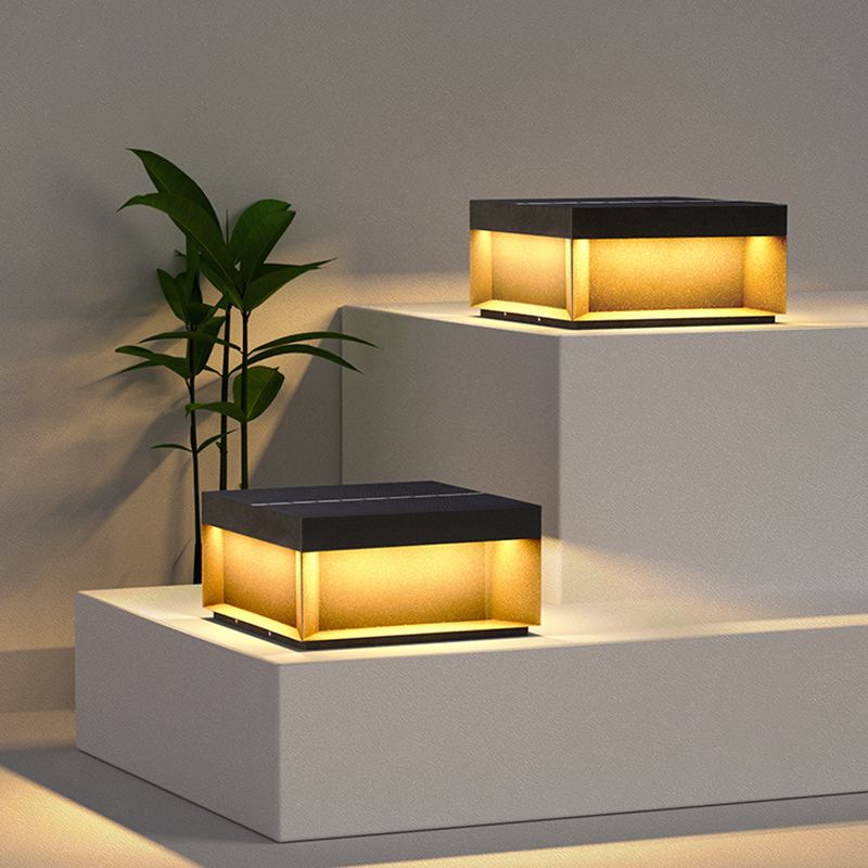 Vylno | Minimalistisk geometrisk søjle solcelledrevet udendørslampe