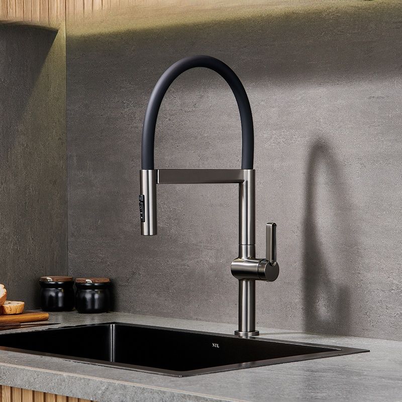 Halvorna | Professionelt buet profil udtrækkelig tud køkkenvaskarmatur