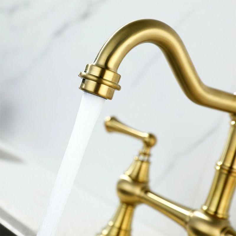 Kalvorth | Moderne dobbeltgrebs lav bue broarmatur til køkkenvask
