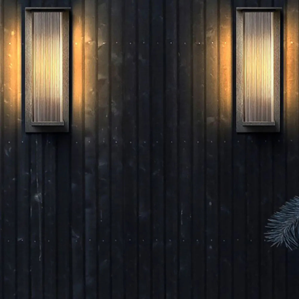 Vorawa | Slank industriel sort vandtæt rektangulær udendørslampe