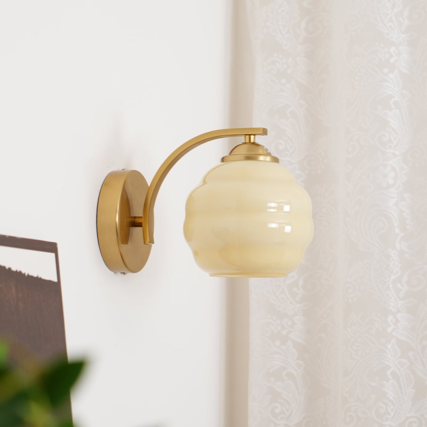 Thryndol | Ribbede glas kugle vintage væglampe