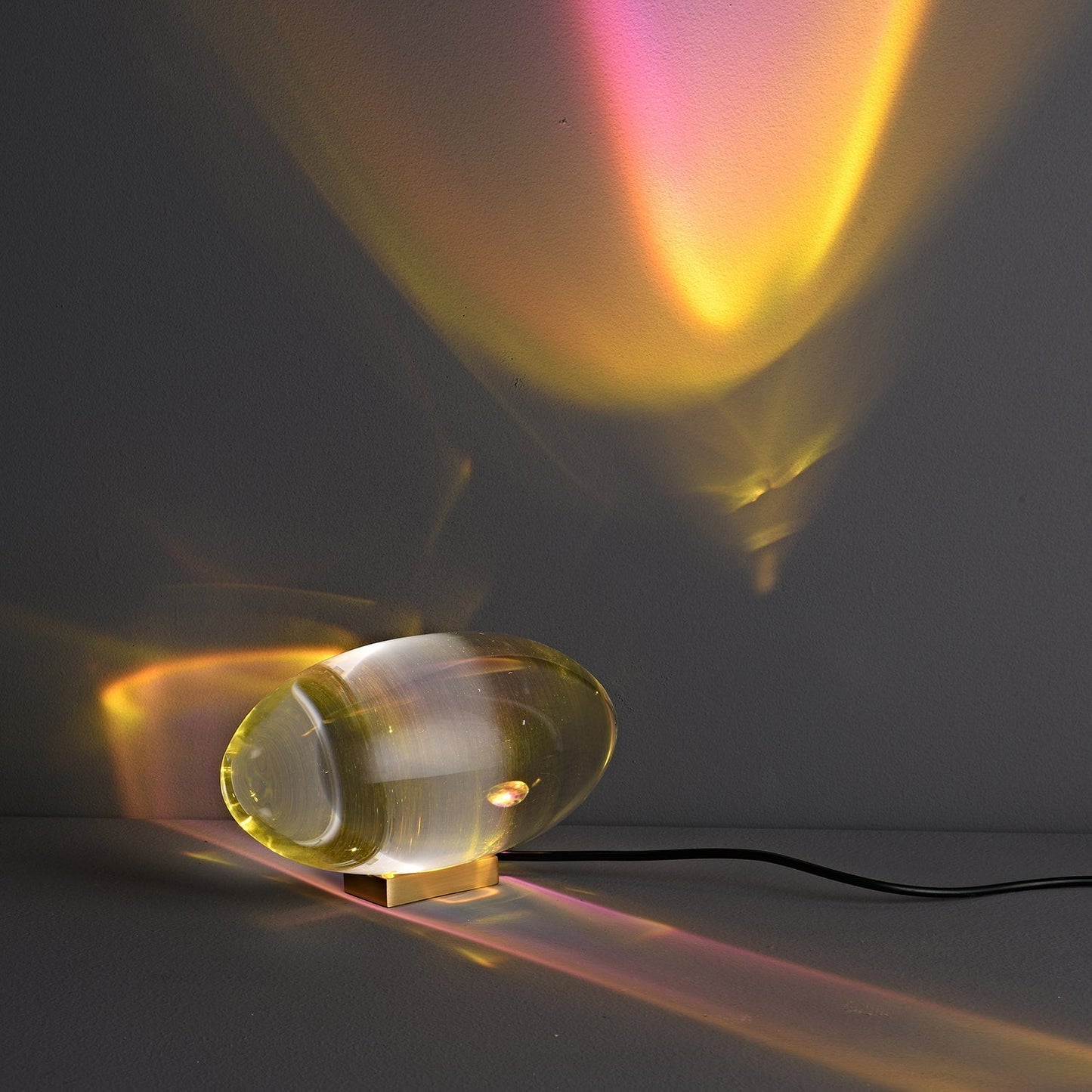 Vaelenoe | Skulpturel Oval Krystal Sten Bordlampe