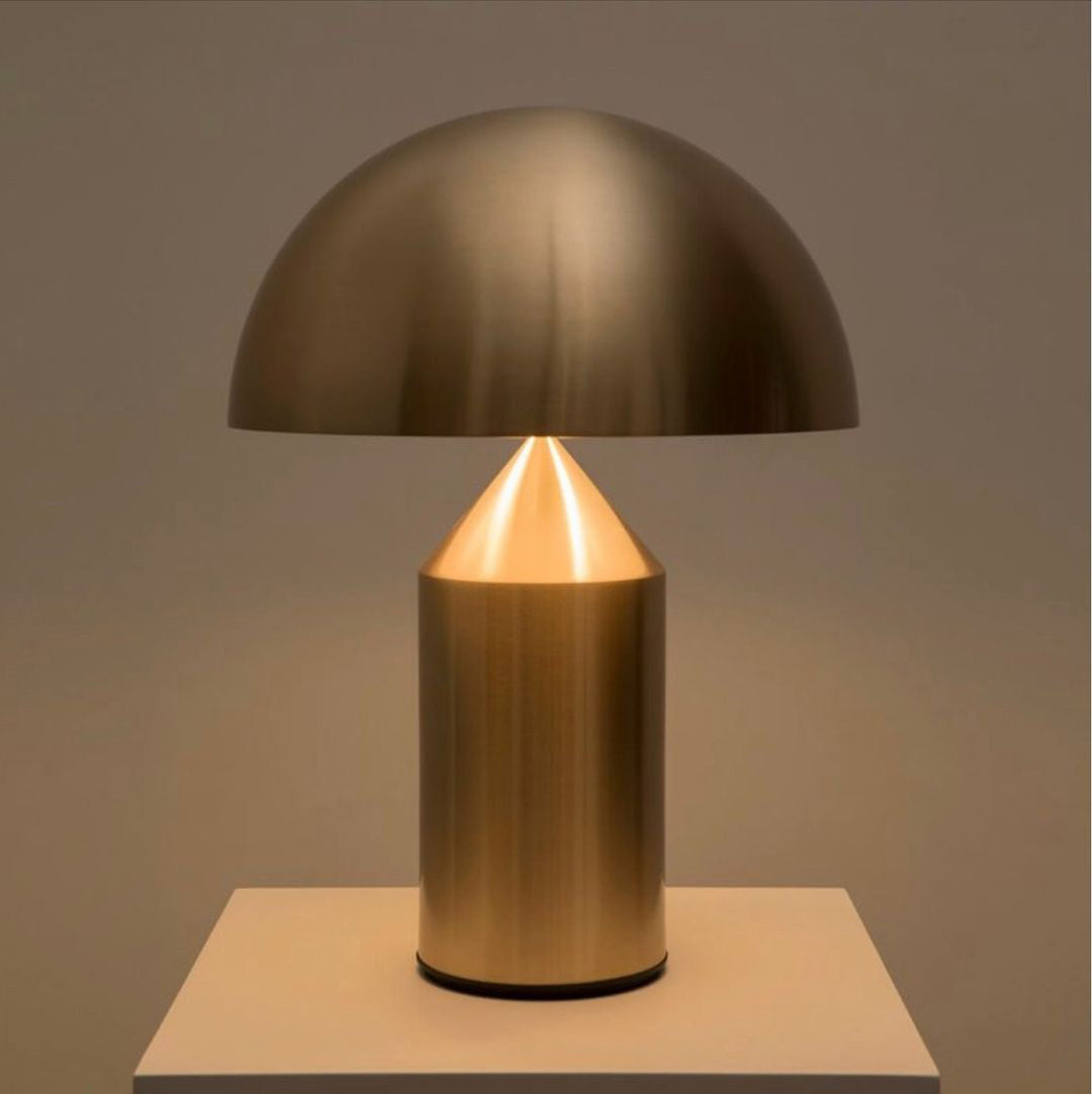 Zonthara | Avantgarde geometrisk skulpturel silhuet metal bordlampe