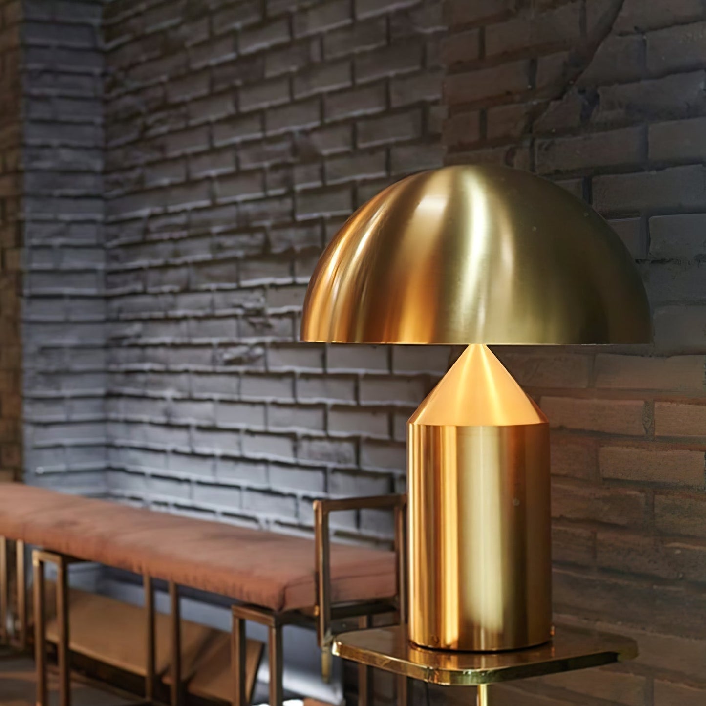 Zonthara | Avantgarde geometrisk skulpturel silhuet metal bordlampe