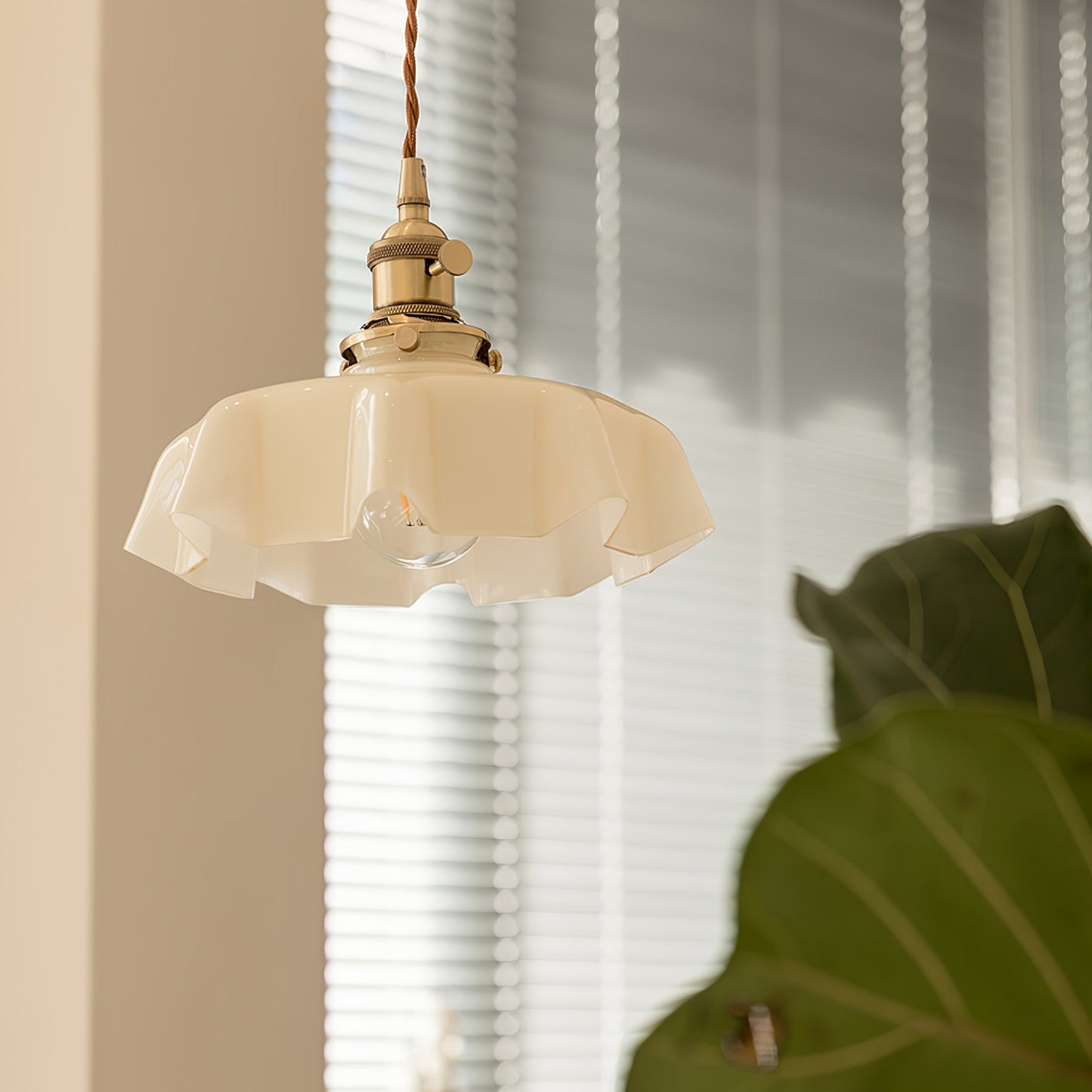 Kelvarna | Vintage plisseret glas fløjl pendellampe