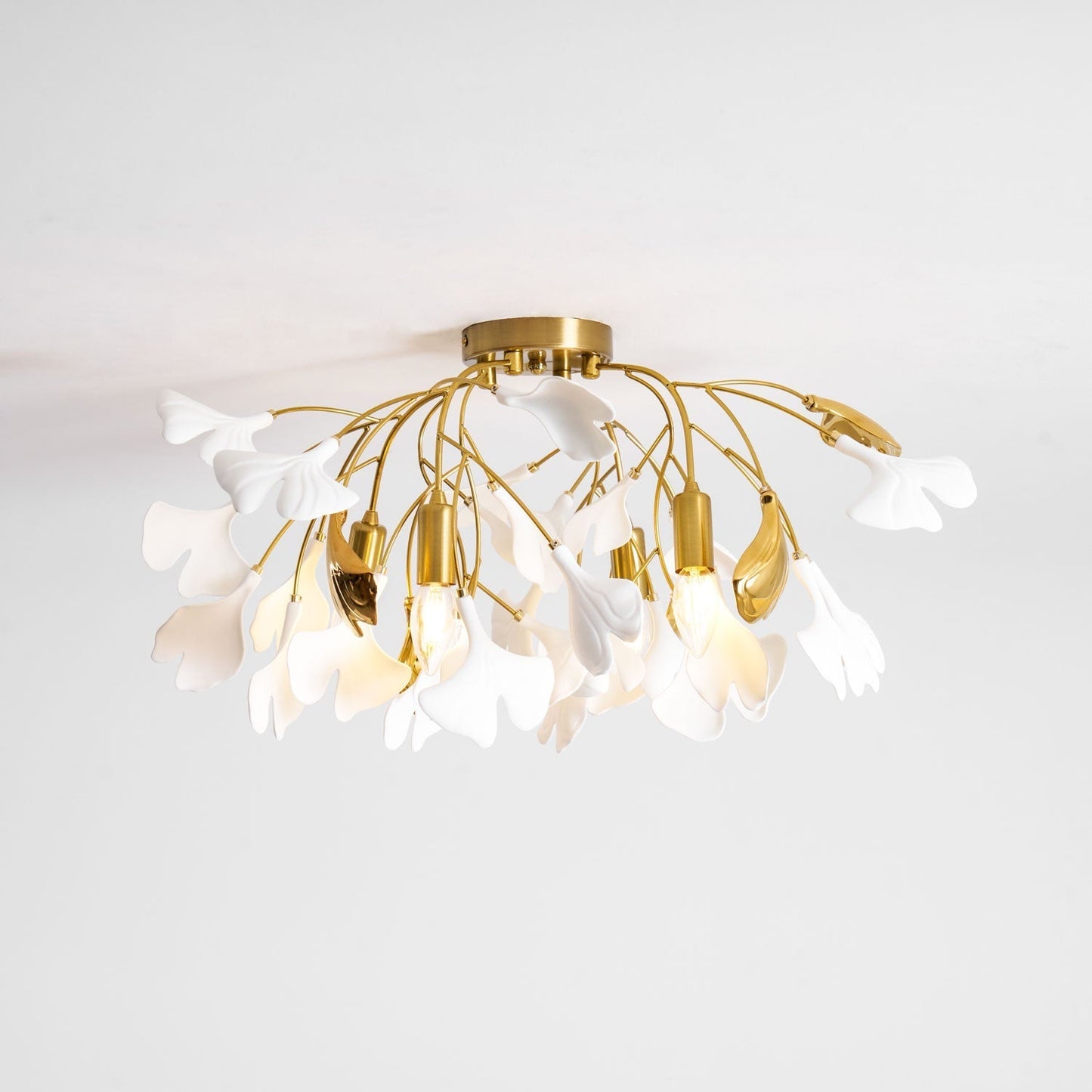 Zephryon | Botanisk keramisk bladklynge loftslampe