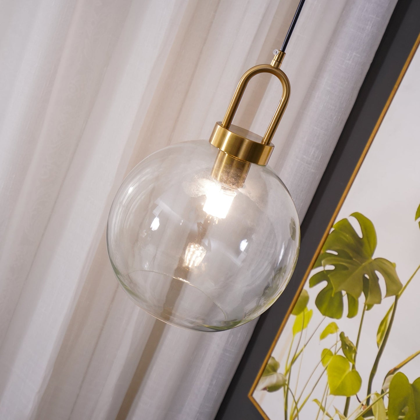 Kyntara | Moderne asymmetrisk elliptisk glas pendellampe