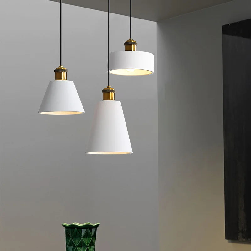 Kelythrom | Moderne grafisk kuppelformet silhuet pendellampe