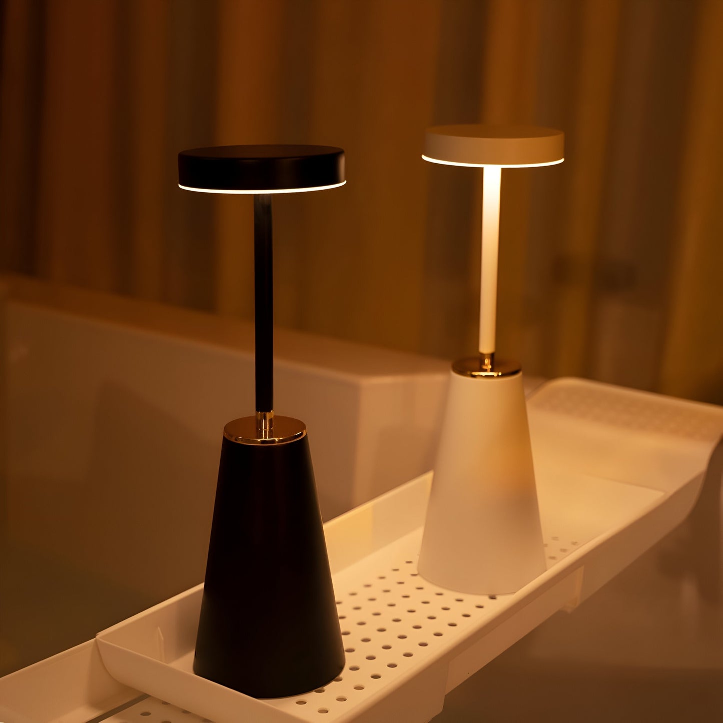 Slank metal trådløs touch dæmpbar genopladelig bordlampe