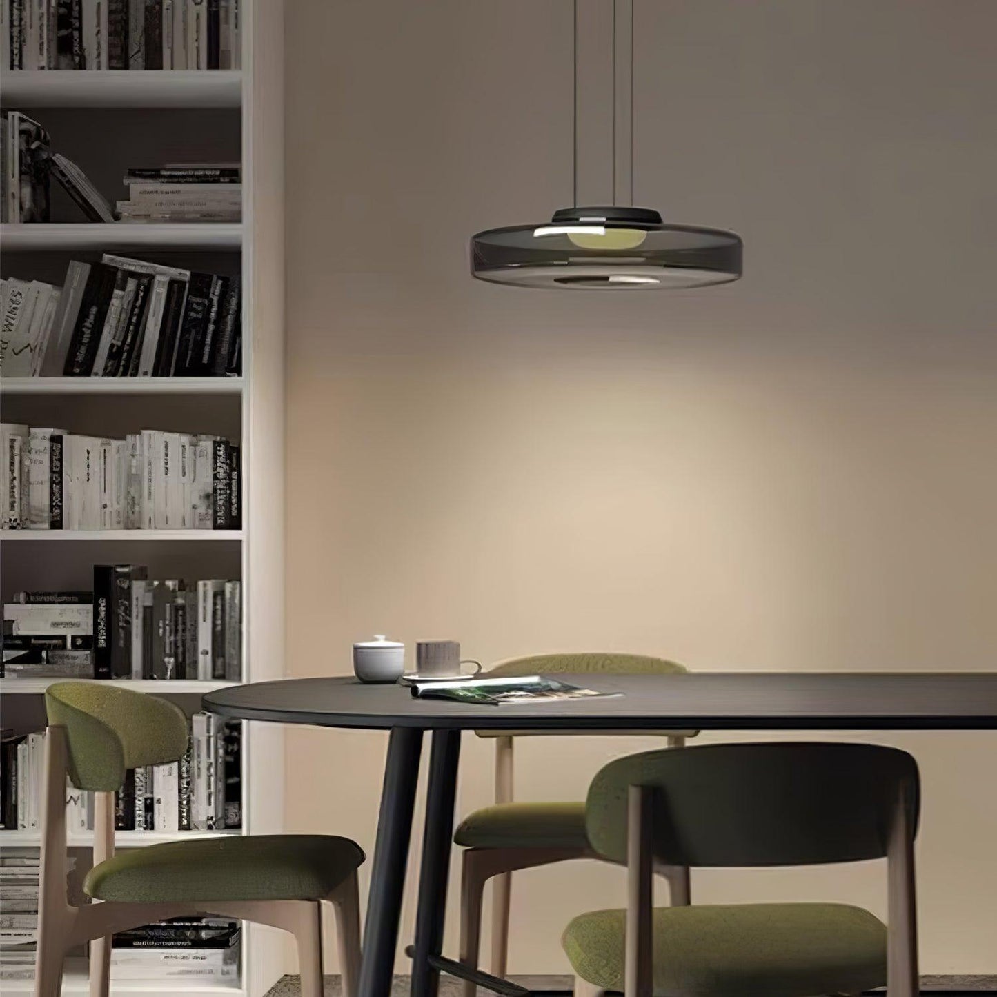 Kyntalor | Lagdelt cirkulær kunstnerisk glas pendellampe