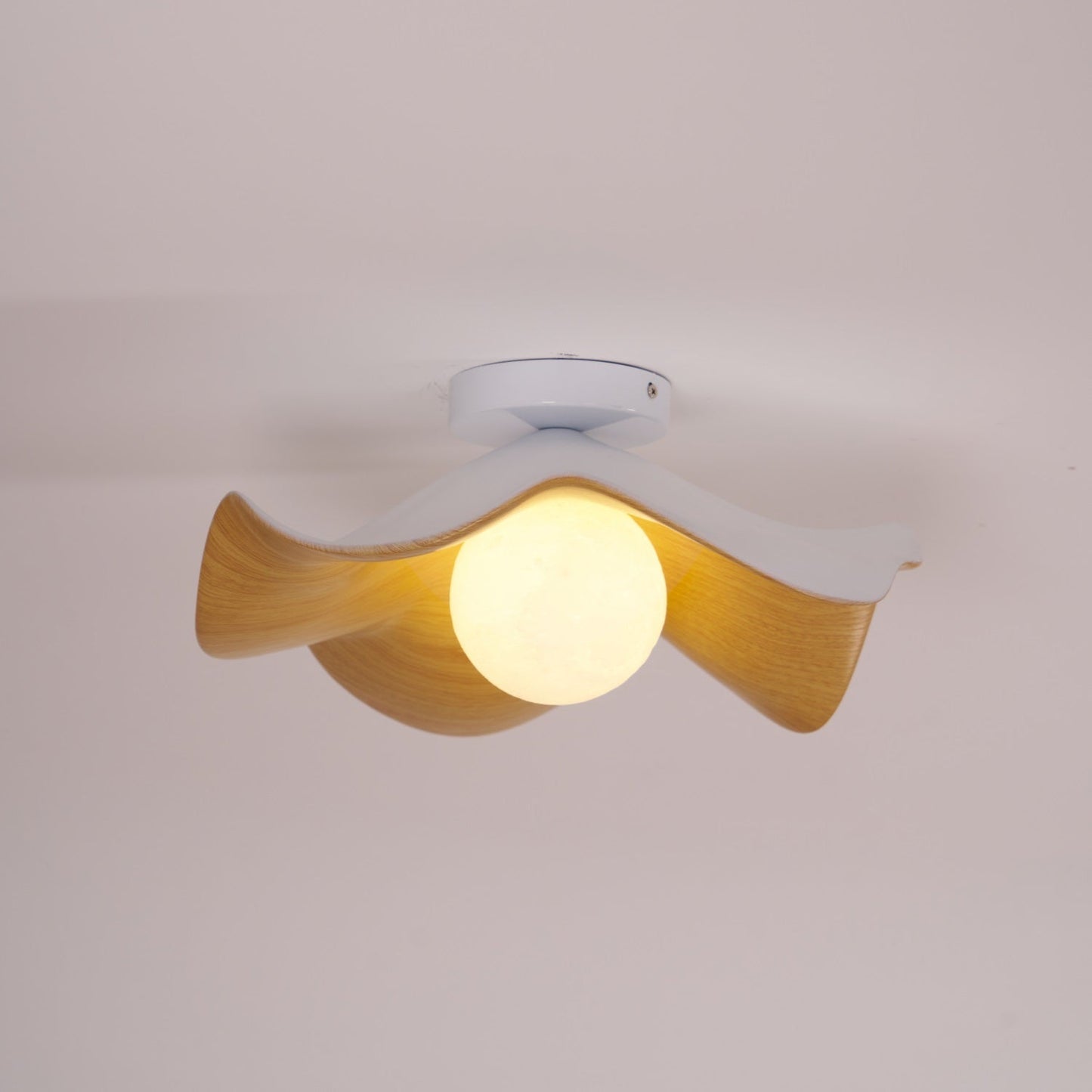 Calisthra | Biophil lagdelt bølge indbygget loftslampe