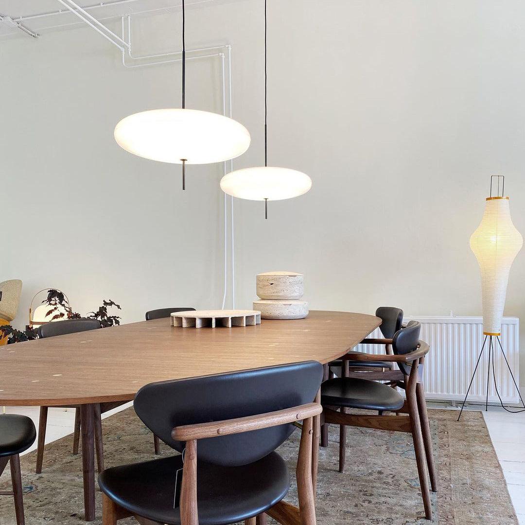 Belthorim | Opaliseret disk silhuet minimalistisk pendellampe