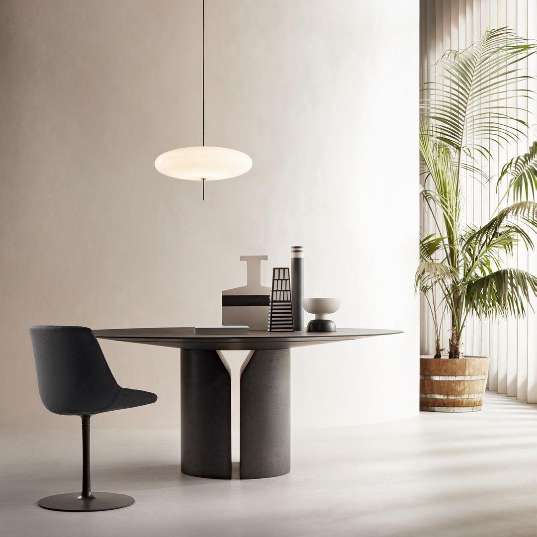 Belthorim | Opaliseret disk silhuet minimalistisk pendellampe