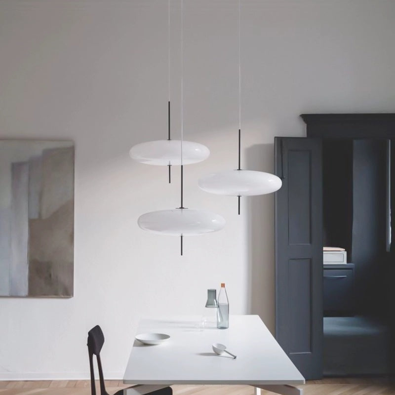 Belthorim | Opaliseret disk silhuet minimalistisk pendellampe