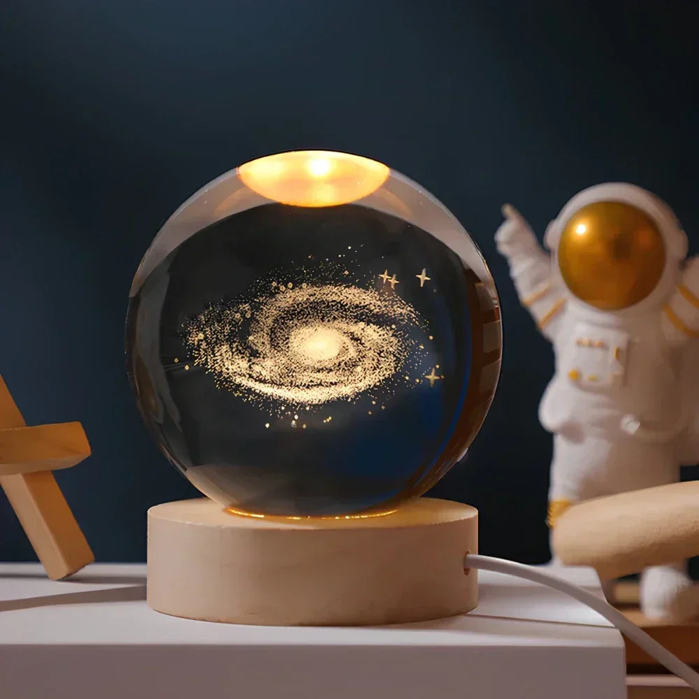 Graveret krystalkugle planet sfære natlampe bordlampe