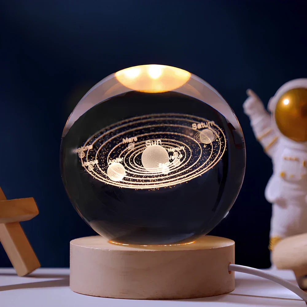 Graveret krystalkugle planet sfære natlampe bordlampe