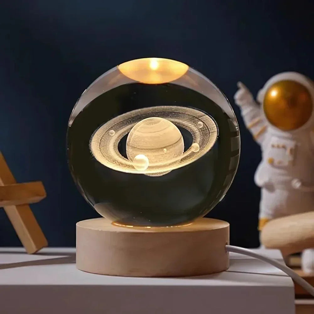 Graveret krystalkugle planet sfære natlampe bordlampe