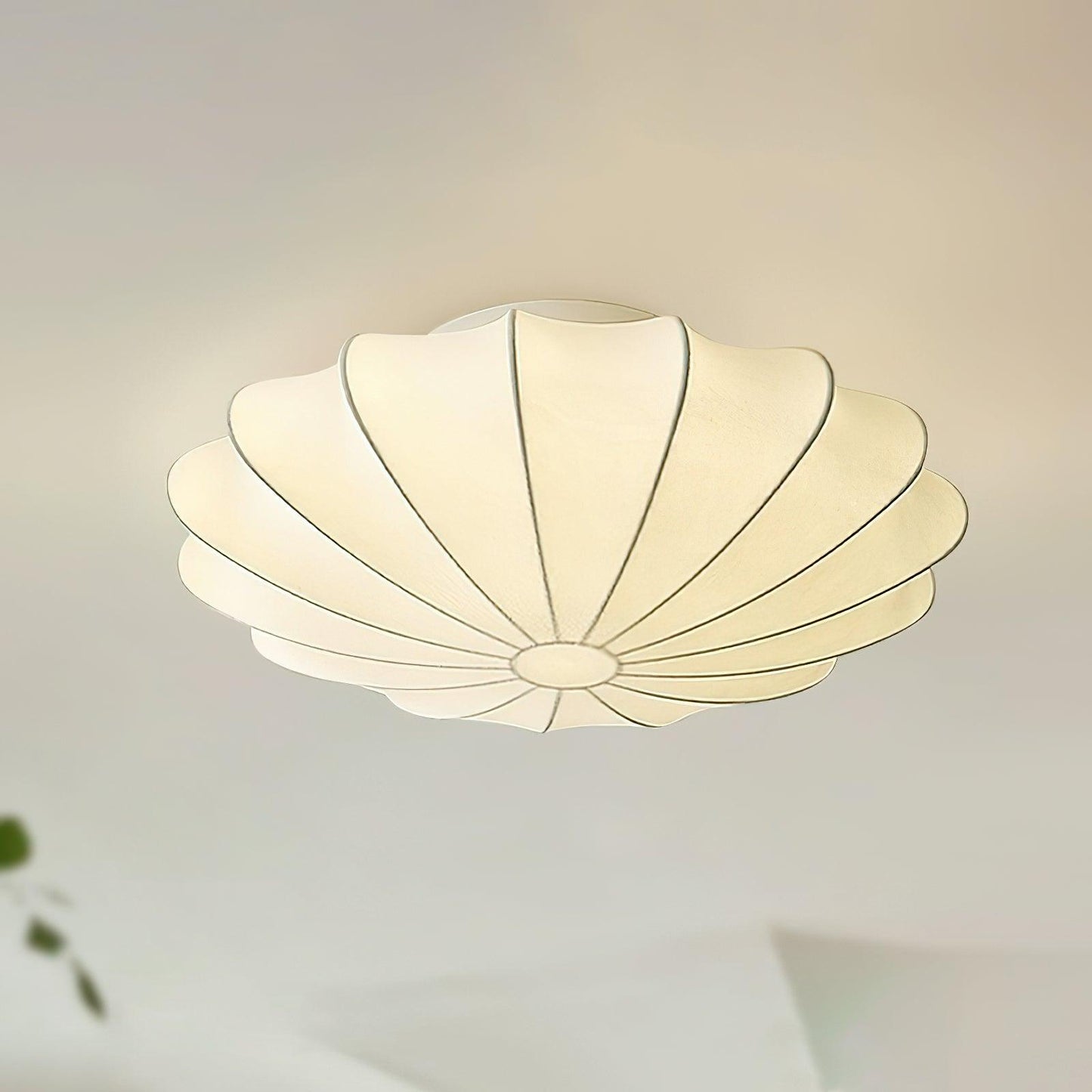 Korisand | Mid-century geometrisk skulpturel silkemesh loftslampe