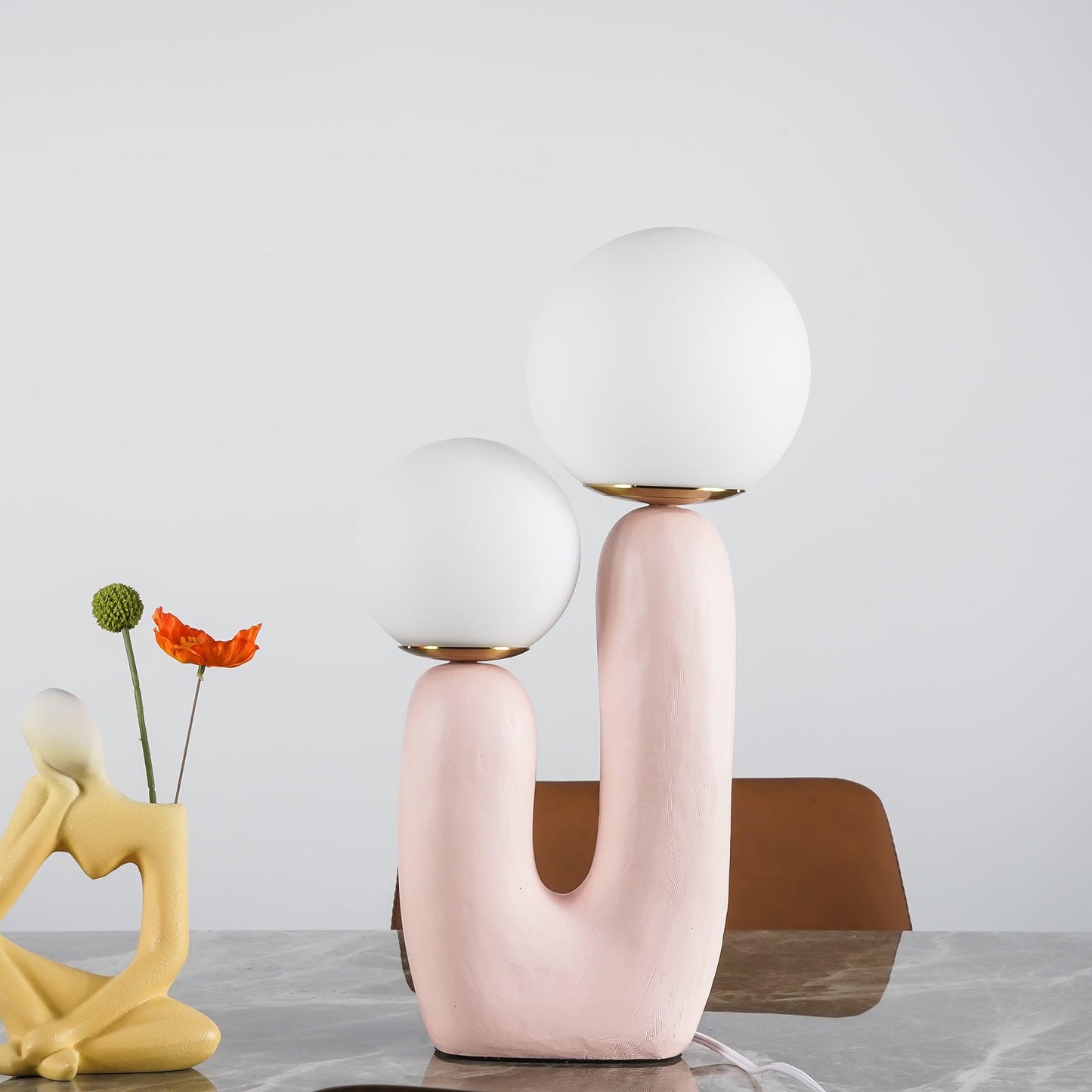 Corisande | Avantgarde rå skulpturel glas kugle bordlampe