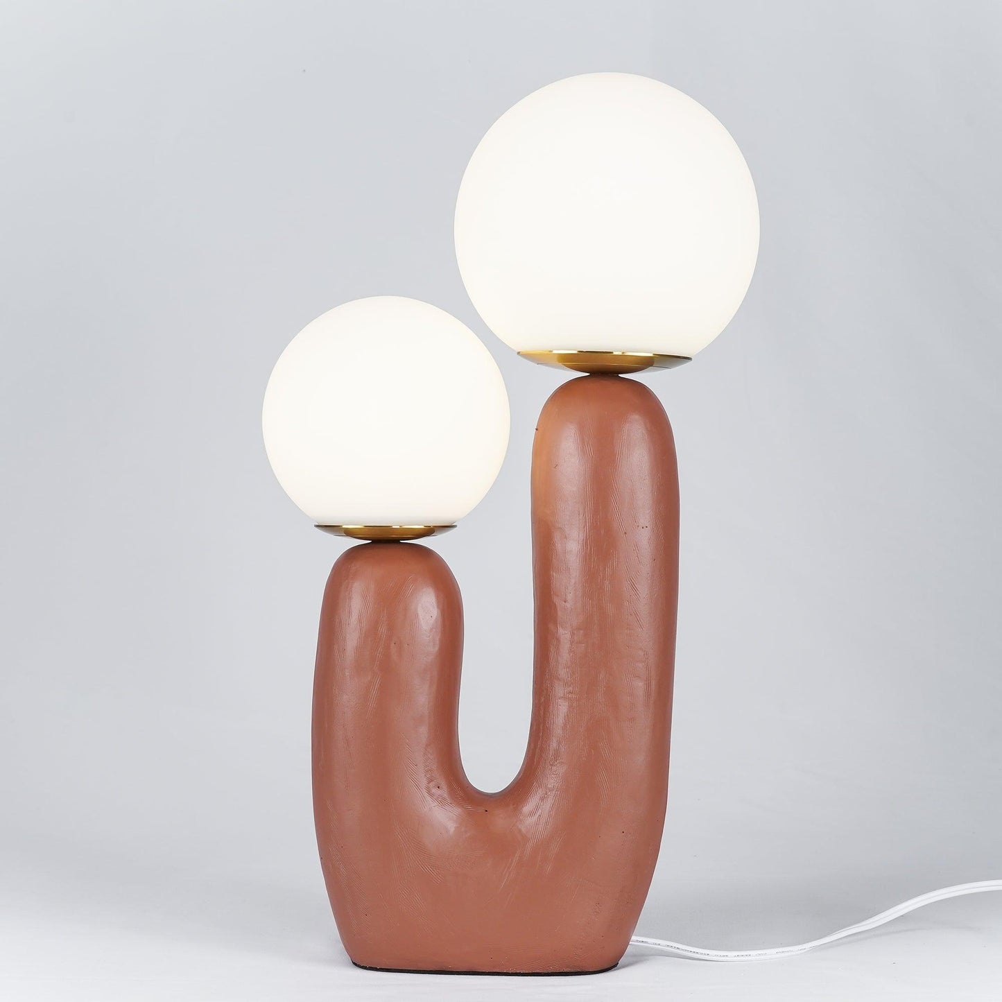Corisande | Avantgarde rå skulpturel glas kugle bordlampe