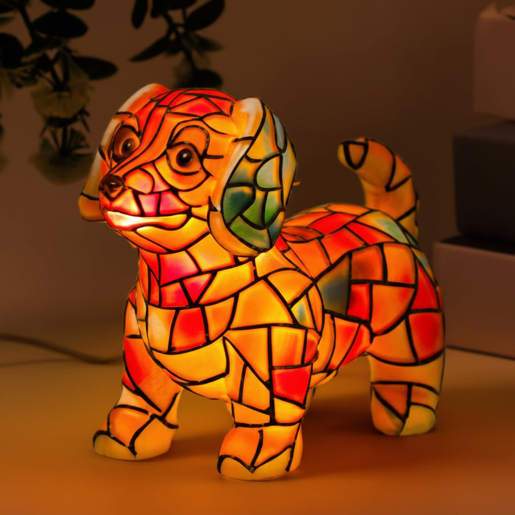 Harpsat glasmosaik hundefigur dekorativ accent bordlampe