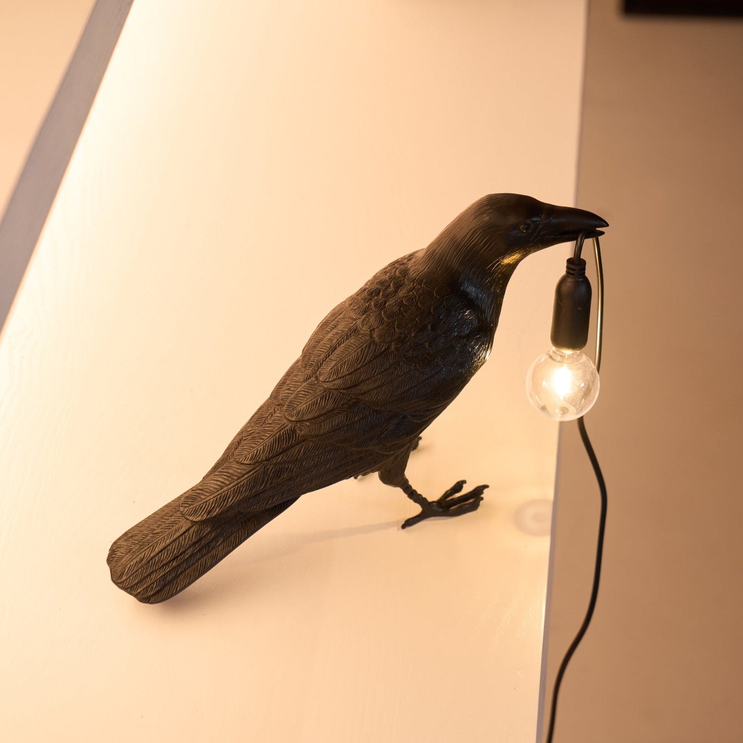 Bristhow | Gotisk Skulpturel Fuglekrage Bordlampe