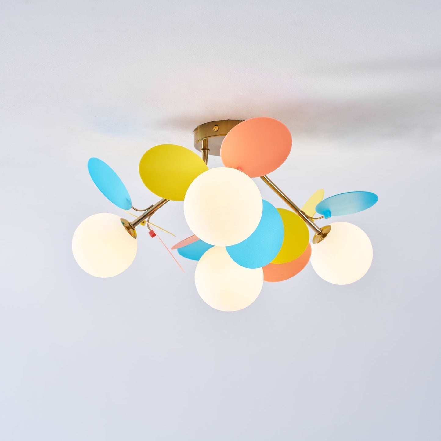 Kalythos | Skulpturel geometrisk disk klynge semi-flush monteret loftslampe