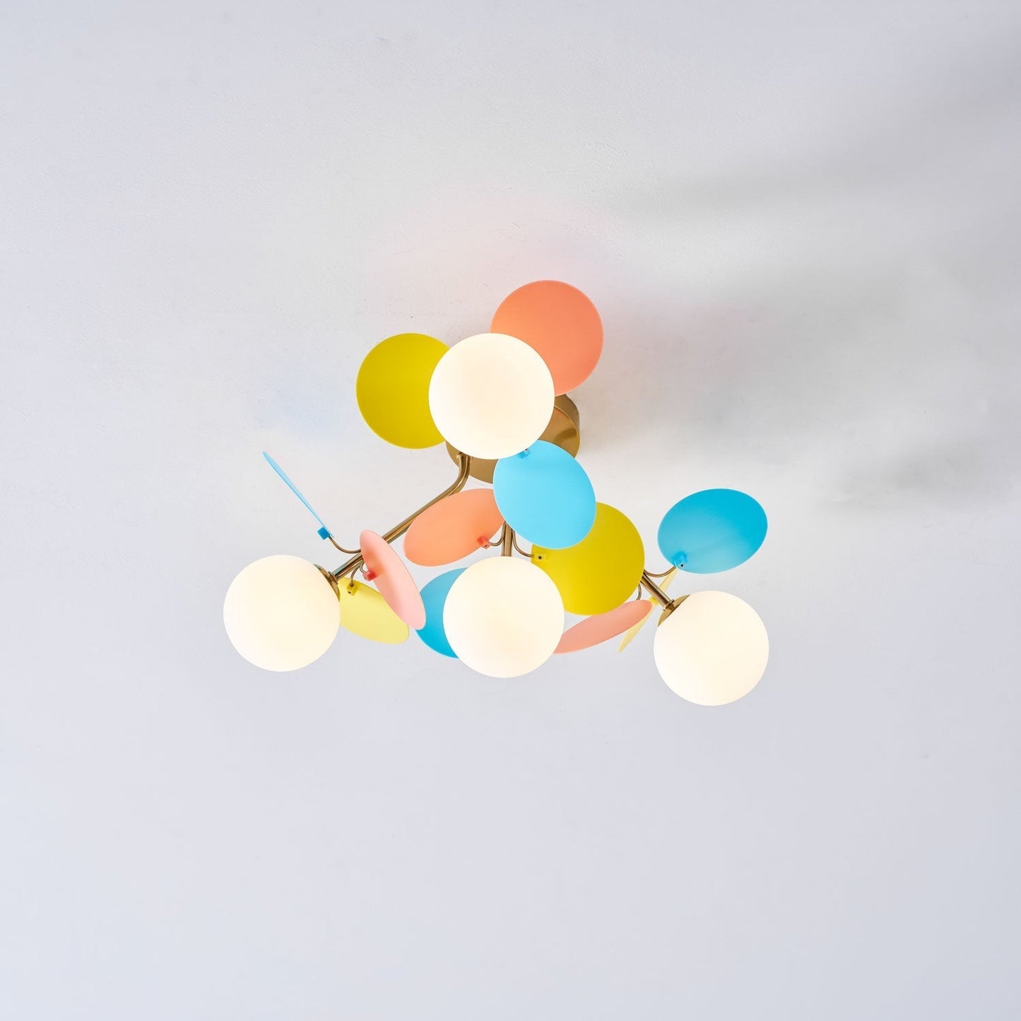 Kalythos | Skulpturel geometrisk disk klynge semi-flush monteret loftslampe