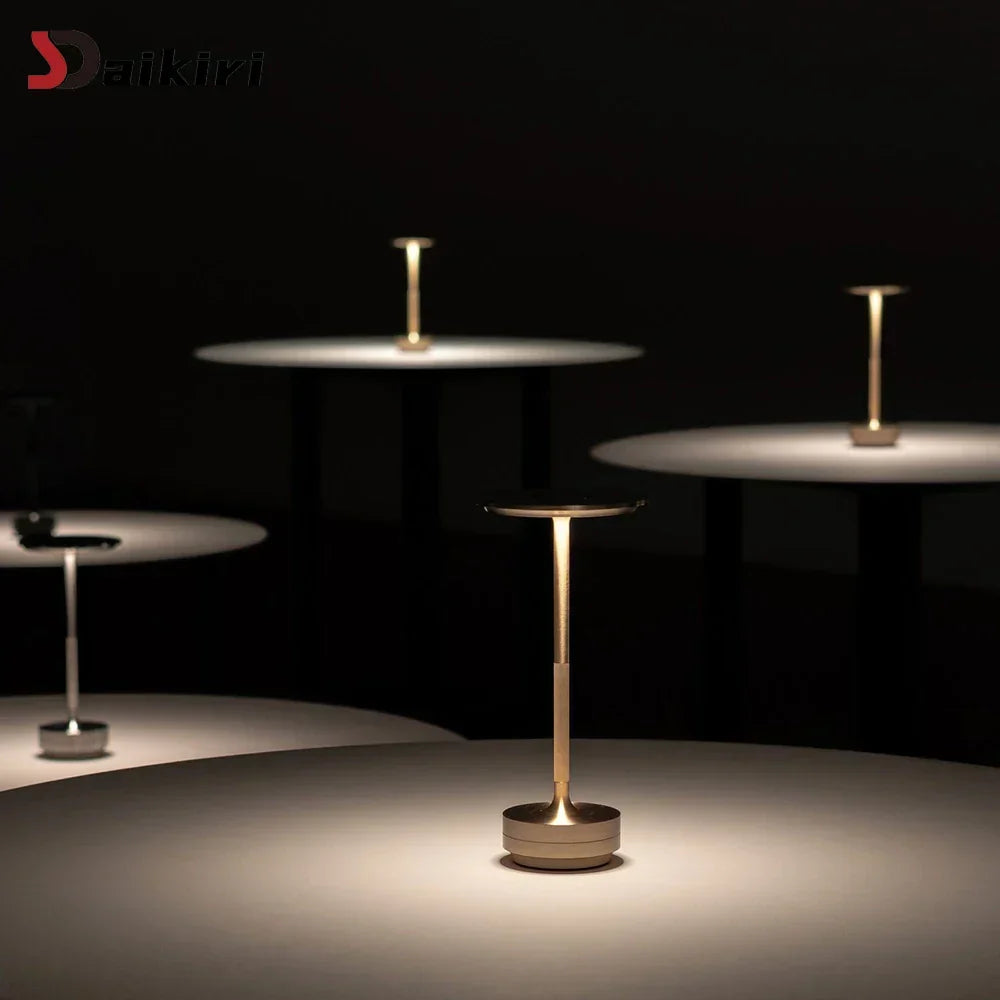 Minimalistisk Aluminium Trådløs Touch Dæmpbar Genopladelig Bordlampe