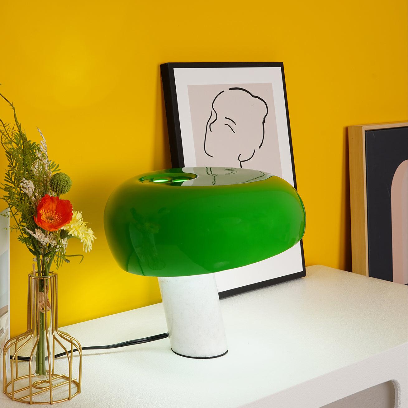 Kendrivol | Kuppelformet silhuet italiensk marmor accent bordlampe