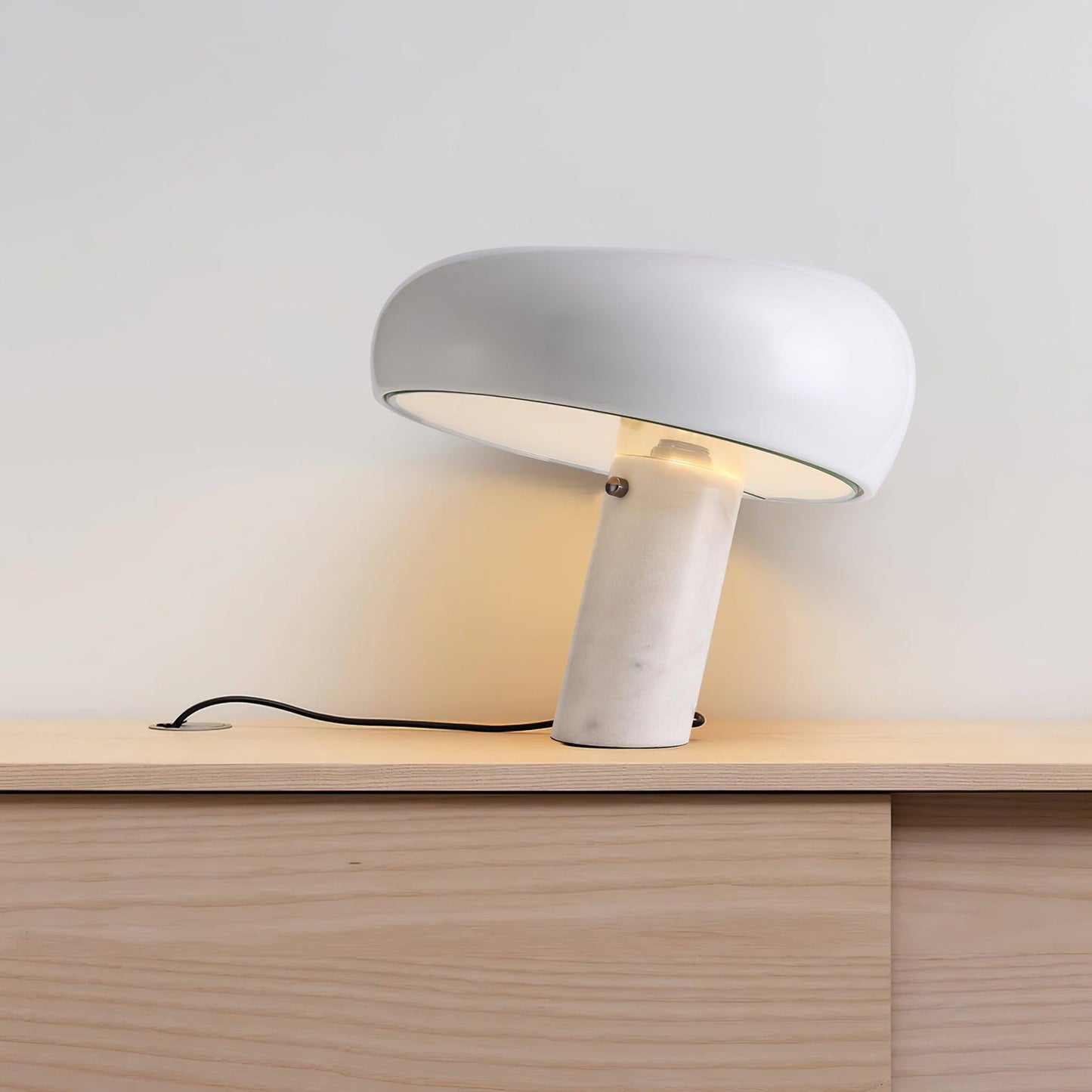 Kendrivol | Kuppelformet silhuet italiensk marmor accent bordlampe