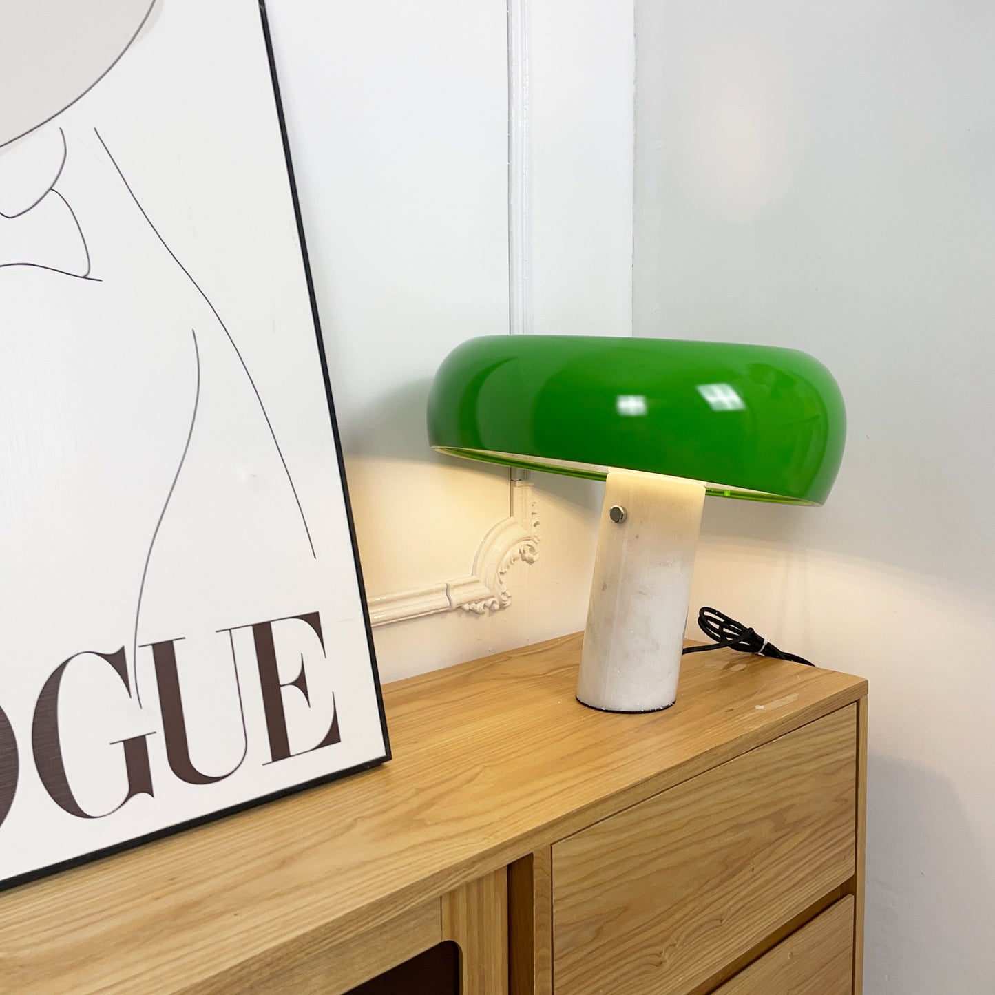 Kendrivol | Kuppelformet silhuet italiensk marmor accent bordlampe