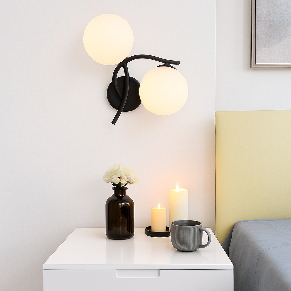 Kynthell | Minimalistisk krydsende skulpturel glas kugle væglampe