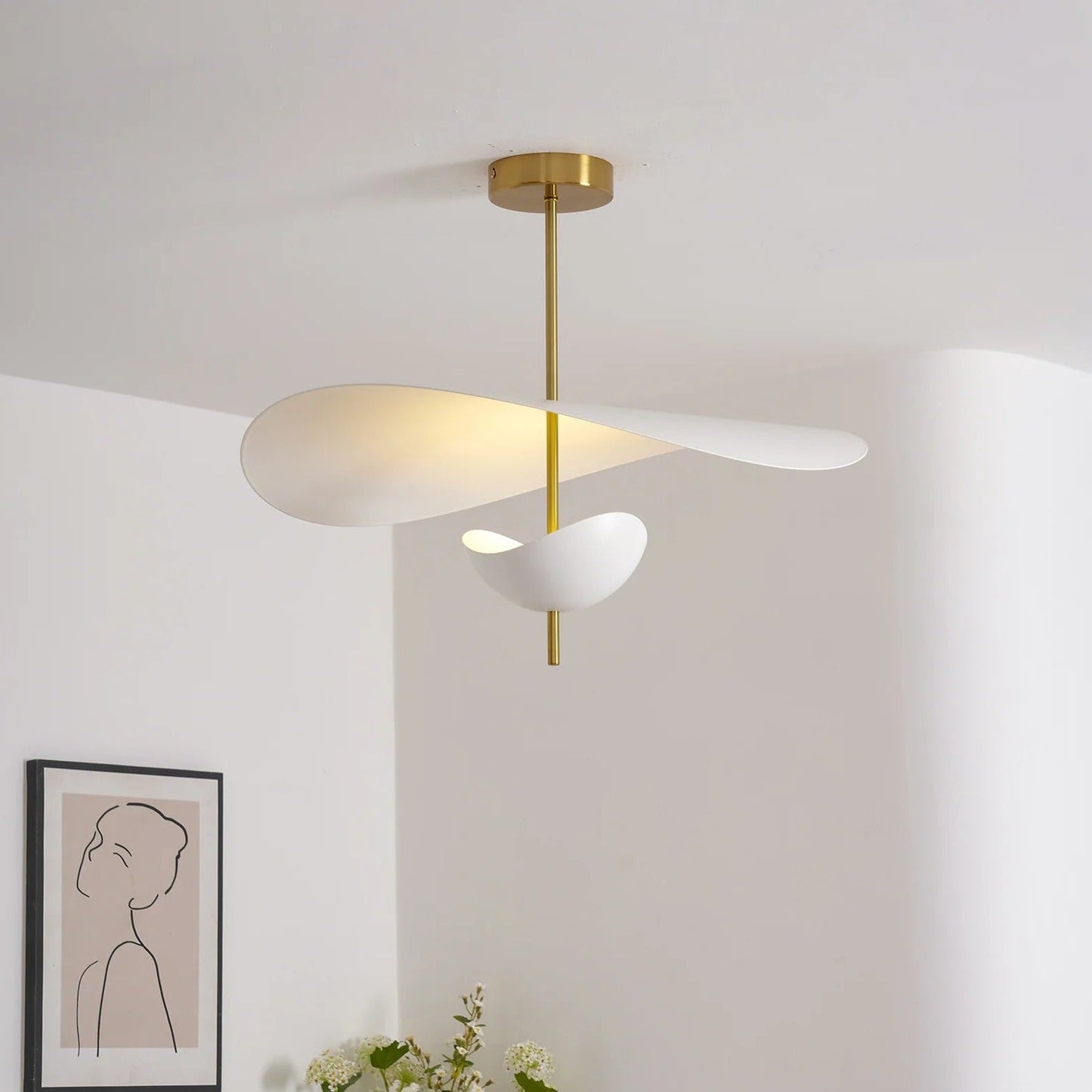 Mythos | Moderne lagdelt flydende metalblad pendellampe