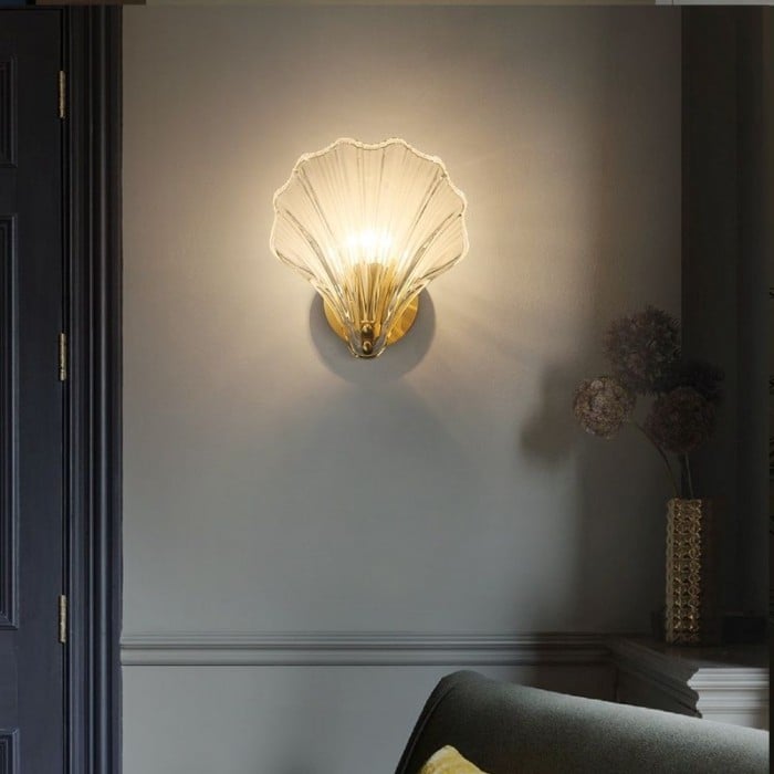 Skulptureret musling ribbet glas art deco væglampe