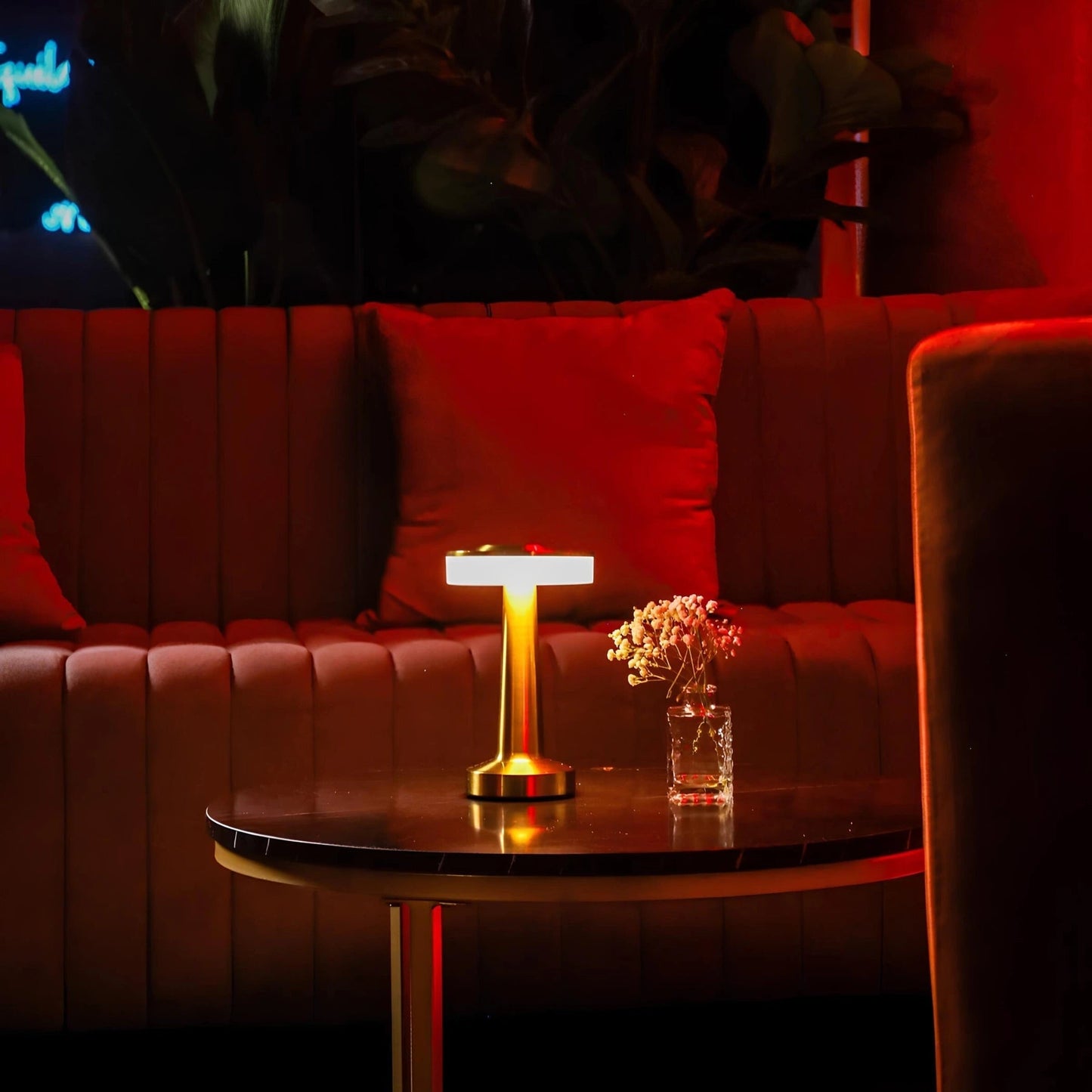 Elegant Bærbar Metal Dæmpbar Genopladelig Trådløs Bordlampe