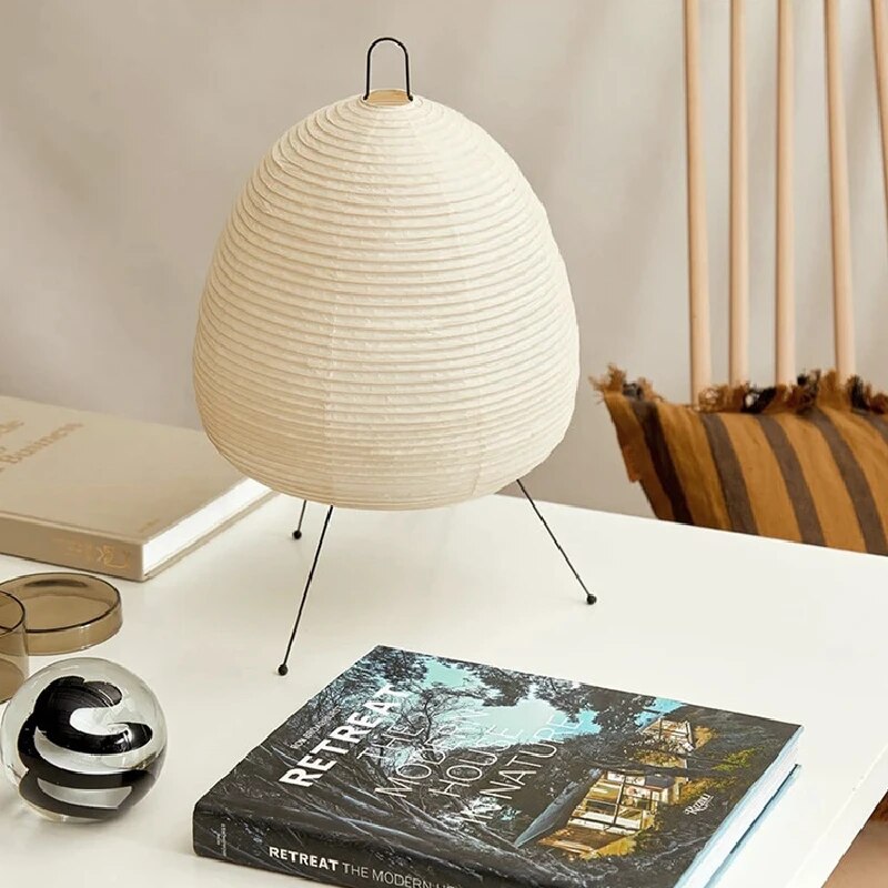 Minimalistisk zen japansk rispapir tripod bordlampe med stemningsbelysning
