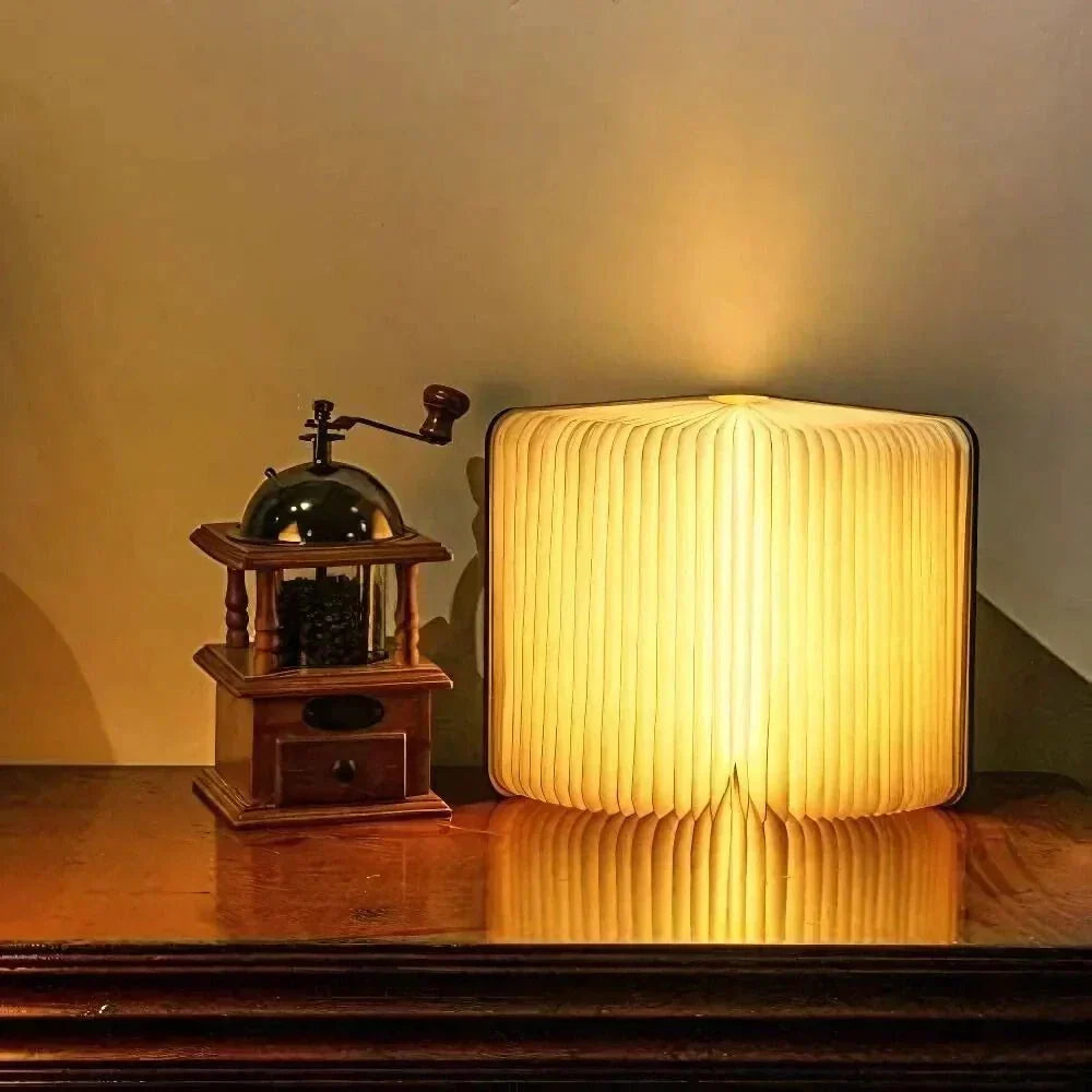 Sammenklappelig bogstil bærbar genopladelig bordlampe