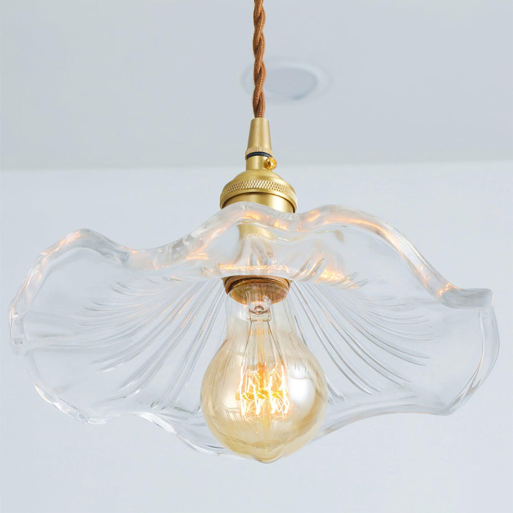 Floria | Elegant hibiscusblomst formet rillede glaspendellampe