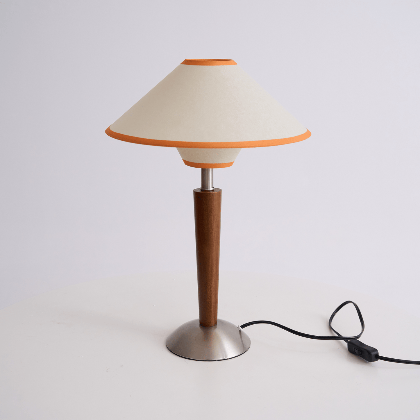Zymorica | Mid-century modern valnød søjle accent bordlampe