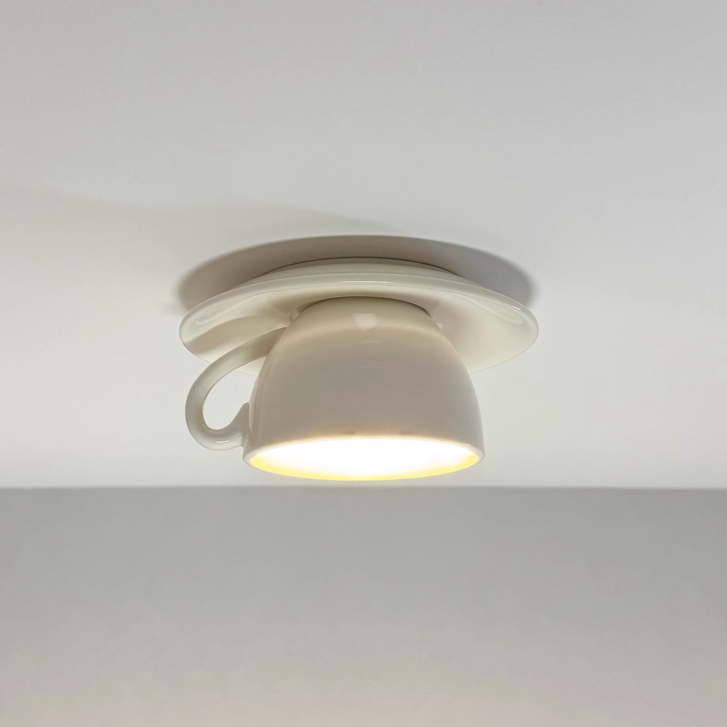 Valentina | Moderne keramisk kaffekop indbygget loftslampe