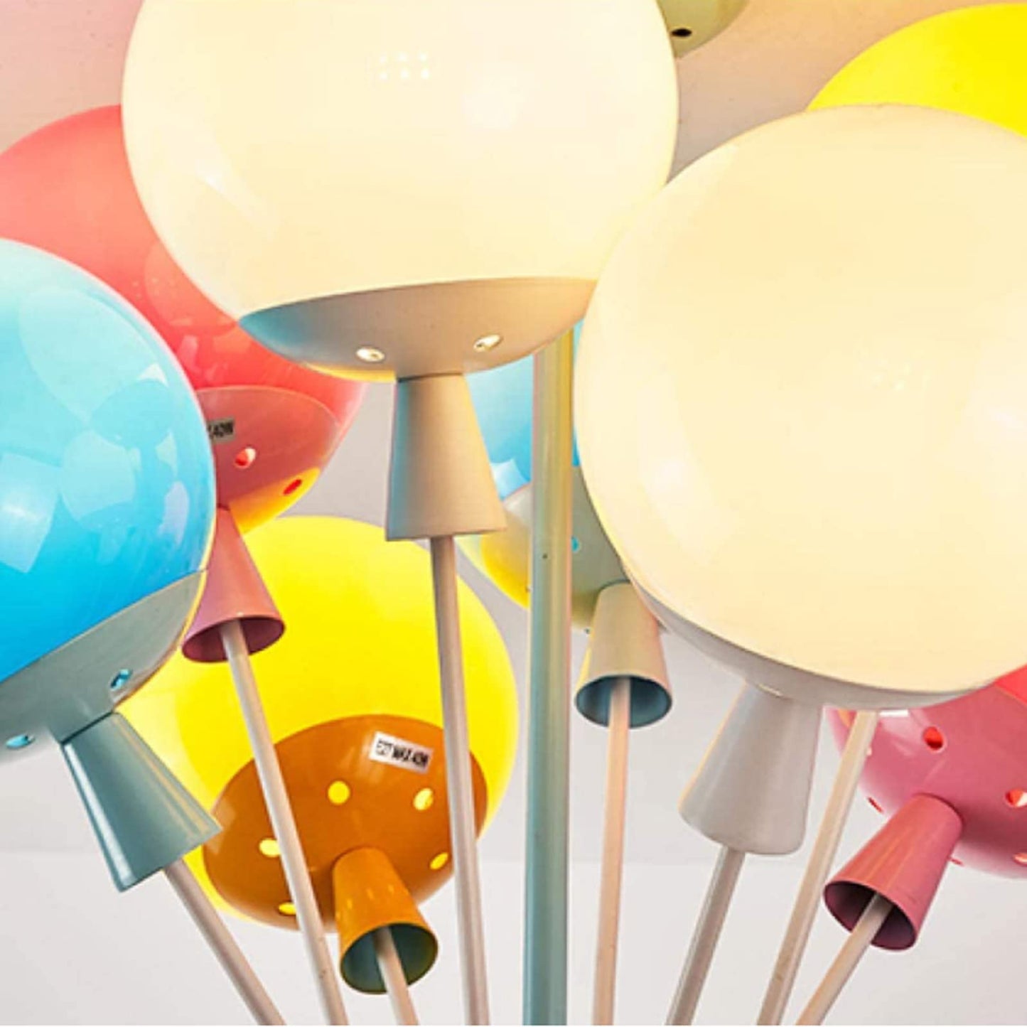 Valaura | Ballonkluster eventyrlig husmotiv loftslampe