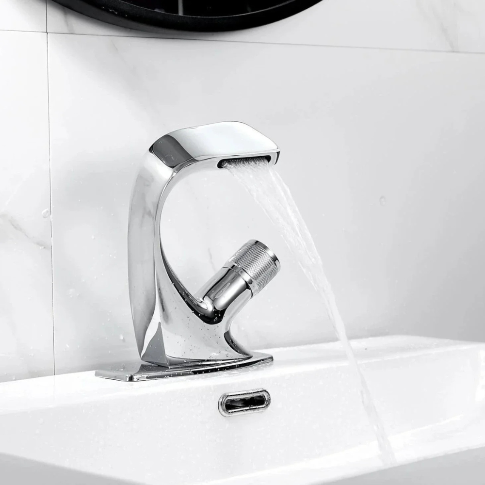 Cascata | Moderne vandfaldsarmatur til badeværelsesvask med enkeltgreb