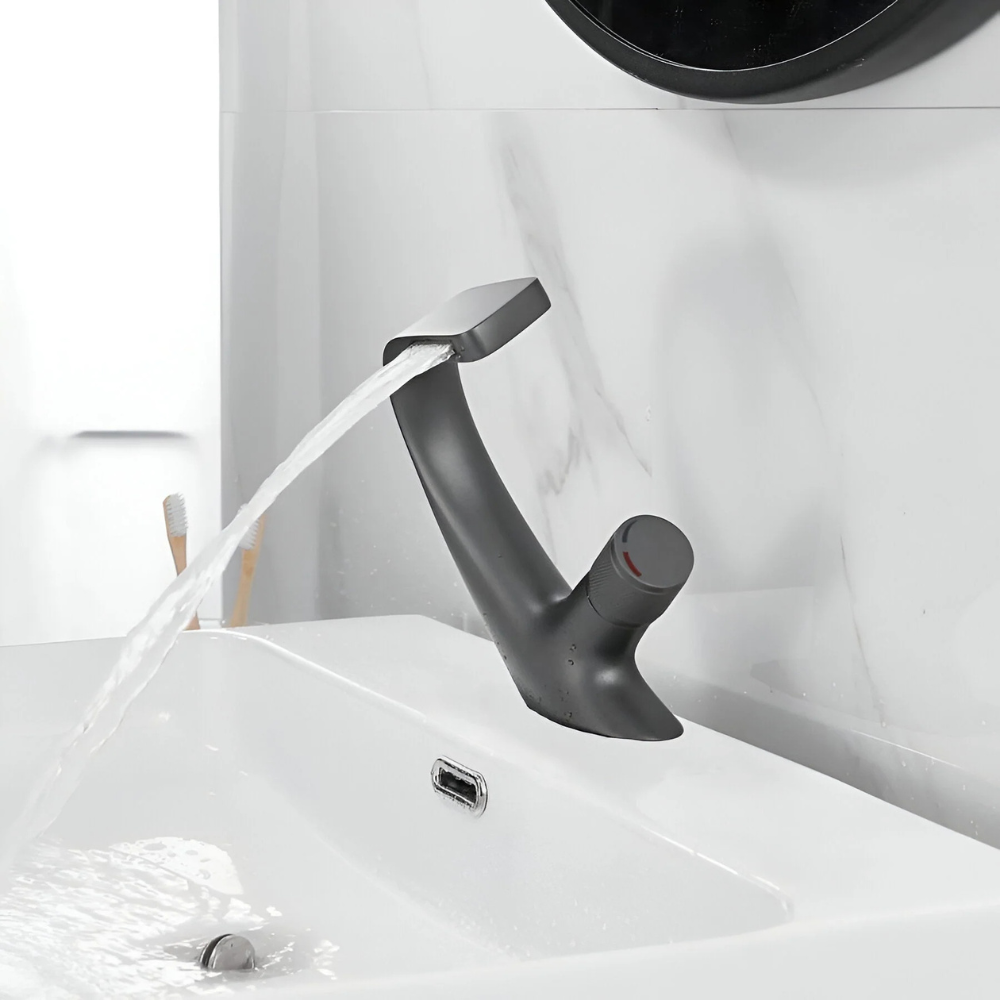 Cascata | Moderne vandfaldsarmatur til badeværelsesvask med enkeltgreb