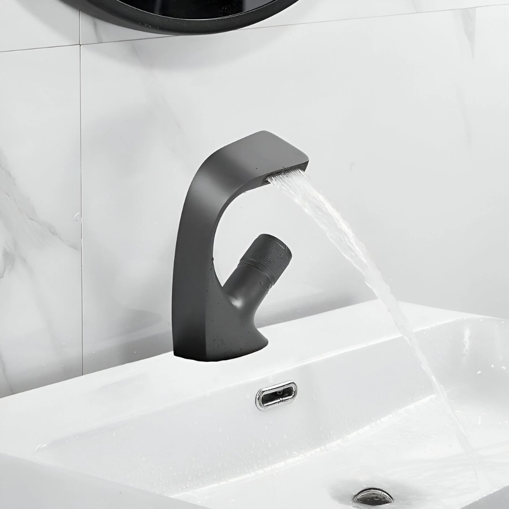 Cascata | Moderne vandfaldsarmatur til badeværelsesvask med enkeltgreb