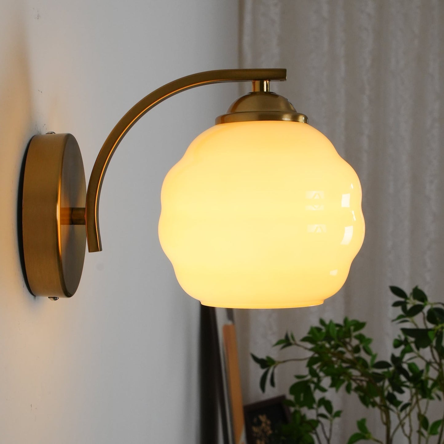 Thryndol | Ribbede glas kugle vintage væglampe