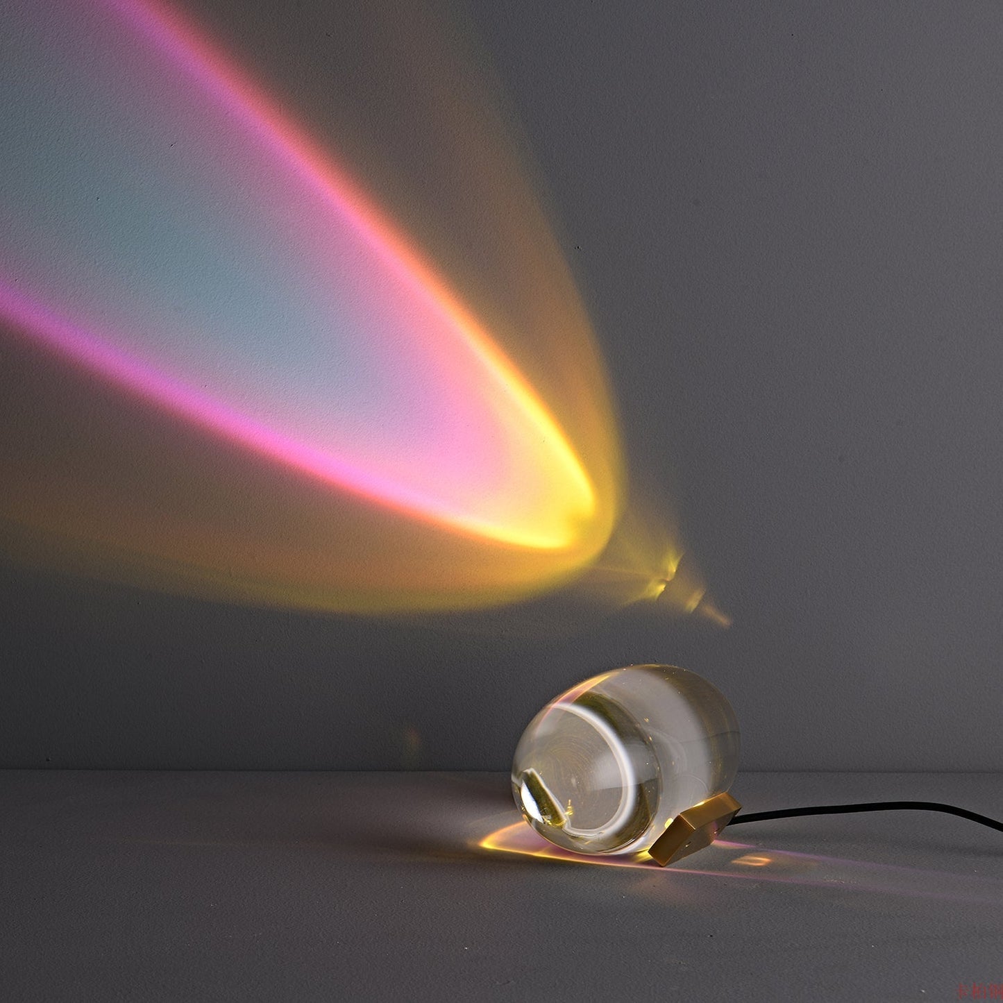 Vaelenoe | Skulpturel Oval Krystal Sten Bordlampe