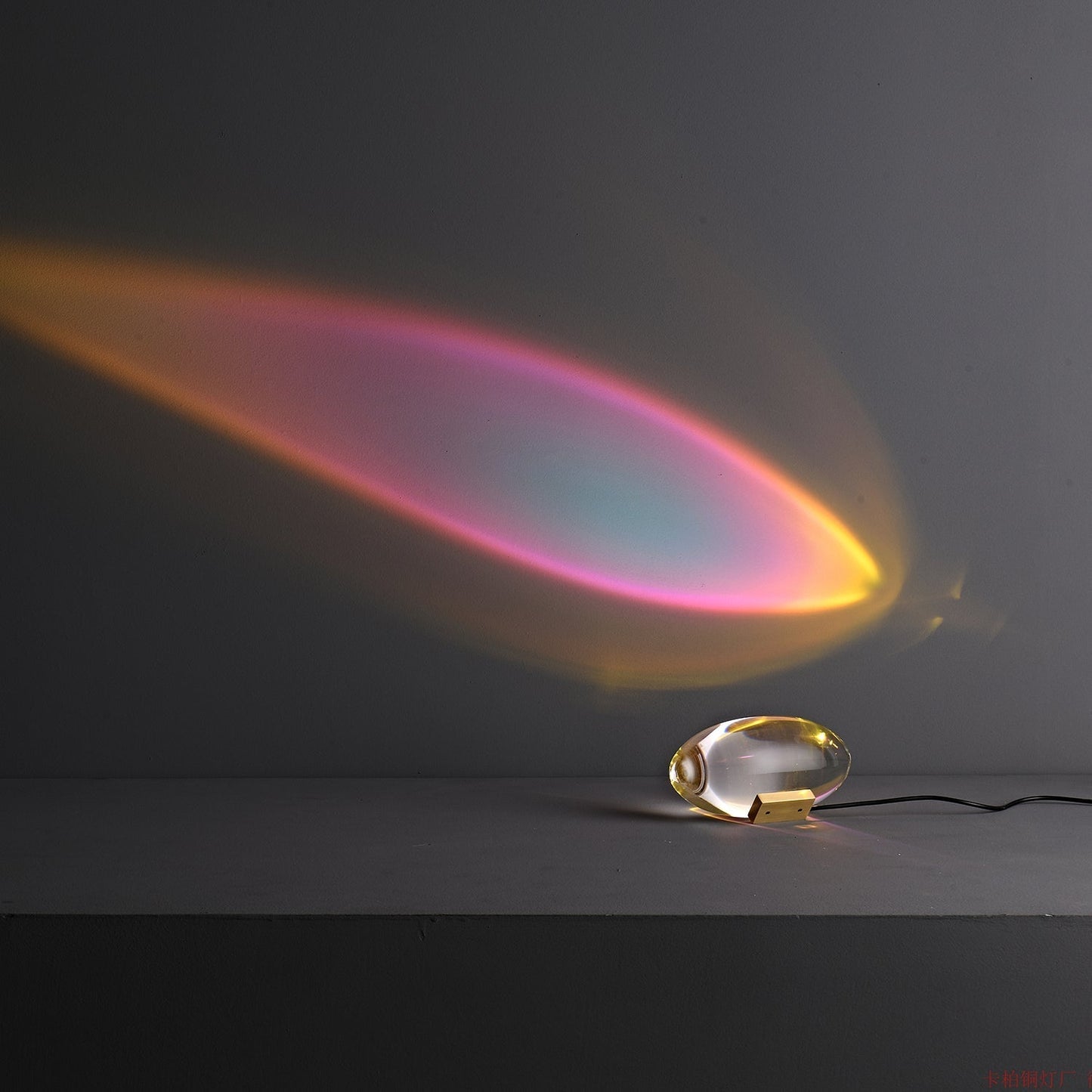 Vaelenoe | Skulpturel Oval Krystal Sten Bordlampe